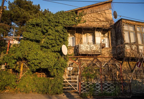 Oude houten huis — Stockfoto