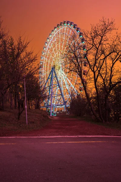 Roda gigante em Tbilisi — Fotografia de Stock