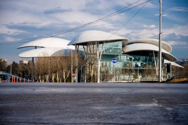 Tiflis modern bina