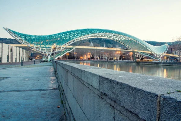 De brug van vrede — Stockfoto