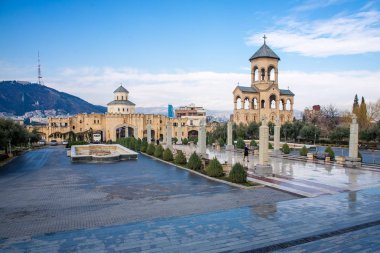 Kutsal trinity Katedrali