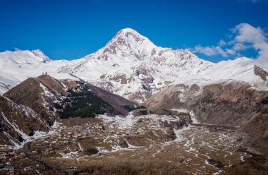 Mount Kazbek görünümlerini