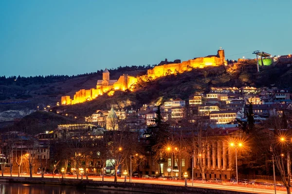 Burg bei Nacht in Tiflis — Stockfoto