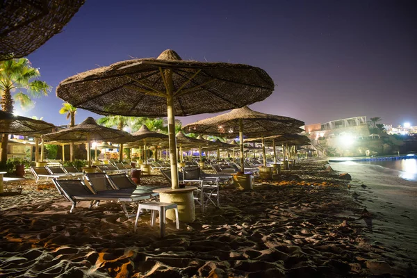Spiaggia sul Mar Rosso di notte — Foto Stock