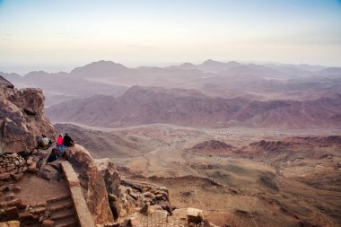 Şafakta Sina Dağı