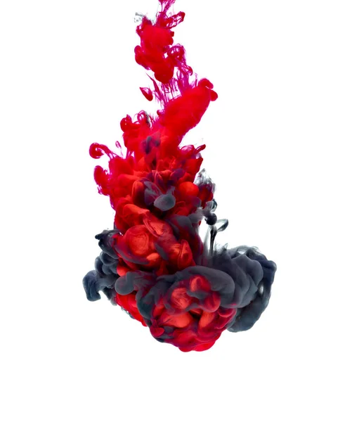 Su renk sıvı kırmızı siyah boya — Stok fotoğraf