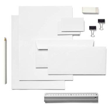 çeşitli beyaz iş yazdırma, kalem, foldback klip şablonları beyaz arka plan üzerinde topluluğu. her biri ayrı ayrı vurulur