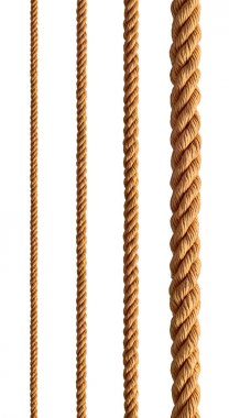 Beyaz arkaplanda çeşitli ip dizileri koleksiyonu. Her biri ayrı ayrı çekiliyor.