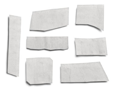 Beyaz arka planda çeşitli haber kağıtlarının toplanması. Her biri ayrı ayrı çekiliyor.