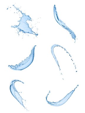 Beyaz arka planda çeşitli su sıçramaları var. Her biri ayrı ayrı çekiliyor.