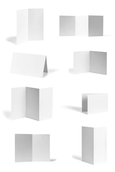 Gyűjtése Különböző Üres Hajtogatott Szórólap Vagy Egy Asztali Naptár Fehér — Stock Fotó