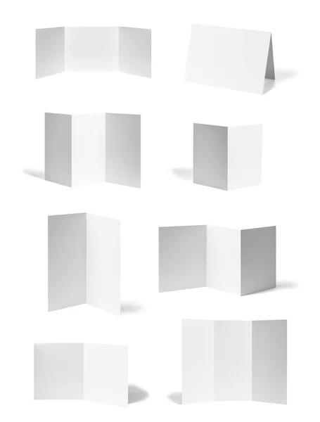 Коллекция Различной Пустой Сложенной Листовки Настольной Календарной Белой Бумаги Белом — стоковое фото