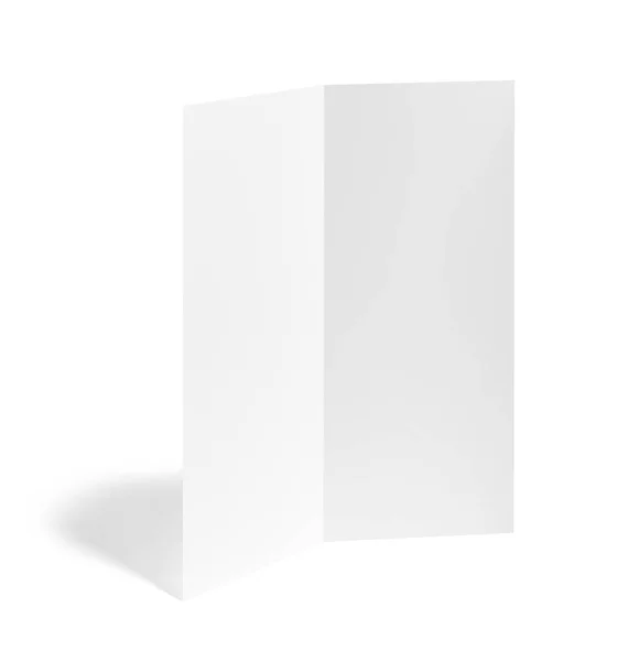 Primer Plano Folleto Plegado Blanco Papel Blanco Sobre Fondo Blanco — Foto de Stock