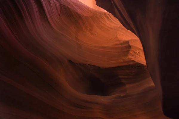 Antelope Canyon è il canyon di slot più visitato e fotografato del sudovest americano . — Foto Stock