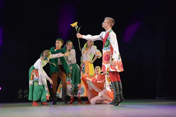 Rosja Petersburg 2018 Grupa Tańca Dla Dzieci Festiwalu Kwiaty Życia — Zdjęcie stockowe