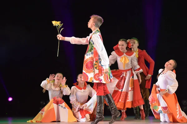 Russia Petersburg 2018 Children Dance Group Festival Flowers Life Dance — стоковое фото