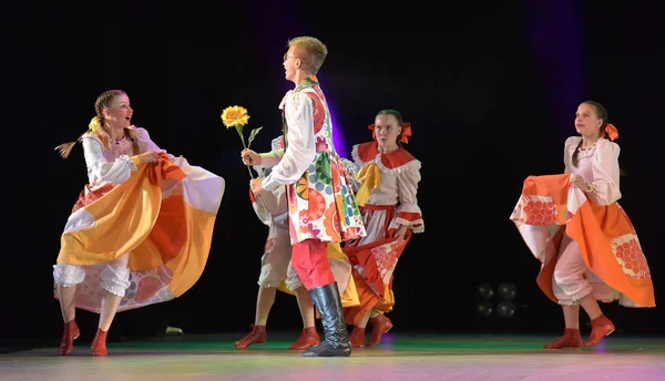 Russia Petersburg 2018 Children Dance Group Festival Flowers Life Dance — стоковое фото