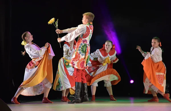 Russia Petersburg 2018 Children Dance Group Festival Flowers Life Dance — стоковое фото