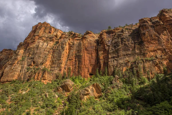 Parque Nacional Zion, Utah, EE.UU. en un día lluvioso — Foto de Stock