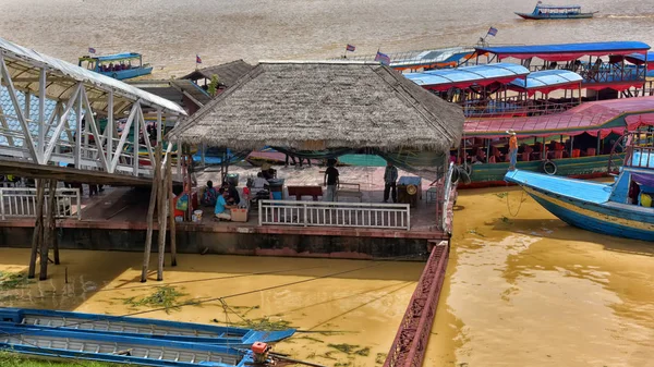 Chong Knies Village, Tonle Sap Lake, le plus grand lac d'eau douce d'Asie du Sud-Est — Photo