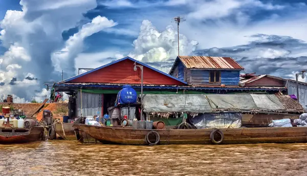 Chong Knies Village, Tonle Sap-tó, a legnagyobb édesvízi tava, a Délkelet-ázsiai — Stock Fotó