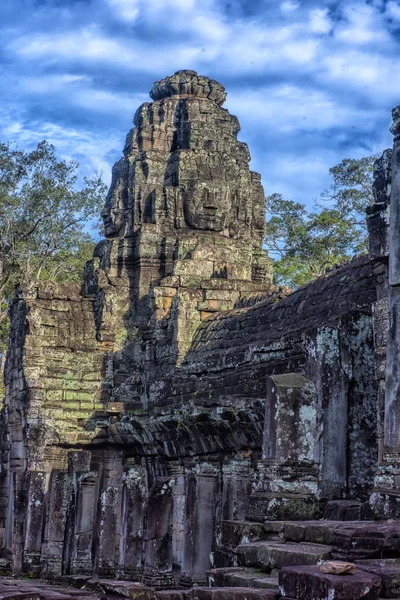 Kambodža, Siem Reap, Angkor Thom - chrám Bayon — Stock fotografie