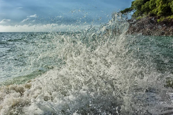 Colidindo Ondas Oceano Durante Tempestade — Fotografia de Stock