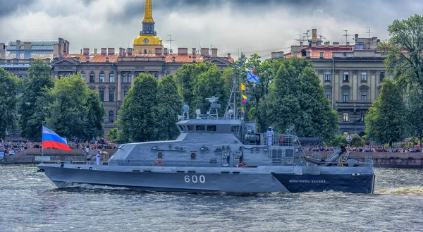 그는 러시아 해군의 날 행사 기념 퍼레이드 — 스톡 사진