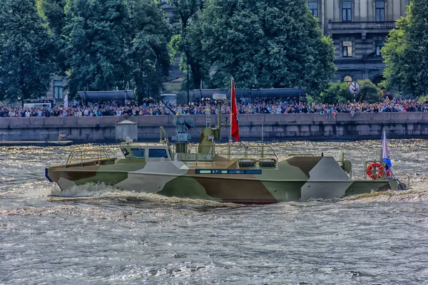 Hij ceremoniële optocht ter gelegenheid van de dag van de Russische Marine — Stockfoto