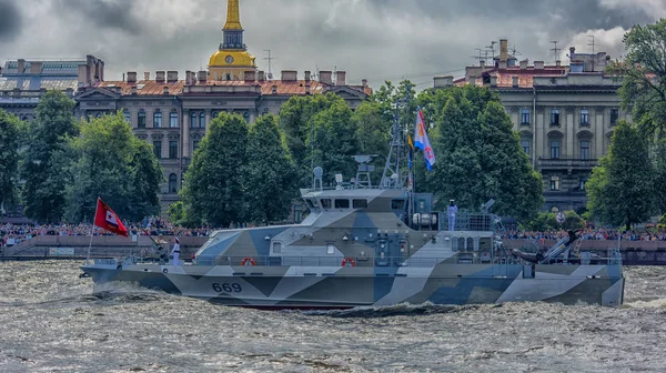 El desfile ceremonial con motivo del Día de la Armada Rusa —  Fotos de Stock