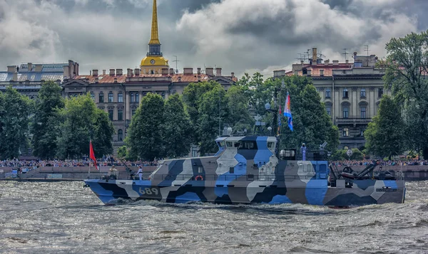 Festliche Parade anlässlich des Tages der russischen Marine — Stockfoto