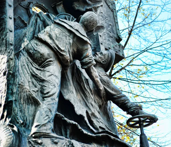 Russie, Saint-Pétersbourg, 16,05,2010 Monument à Steregushchy - un monument à la mort héroïque du destroyer Steregushchy pendant la guerre russo-japonaise — Photo