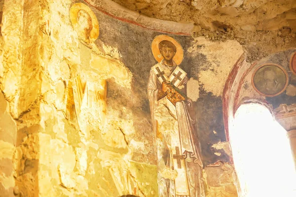 DEMRE, TURKEY - 13,07,2014 Frescos v kostele sv. Mikuláše (Santa Clause) v Demre, Turecko. Je to starobylý byzantský kostel. — Stock fotografie