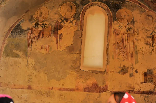 DEMRE, TURKEY - 13,07,2014 Frescos in the Saint Nicholas (Santa clause) church in Demre, Turkey.这是一座古老的拜占庭教堂 — 图库照片