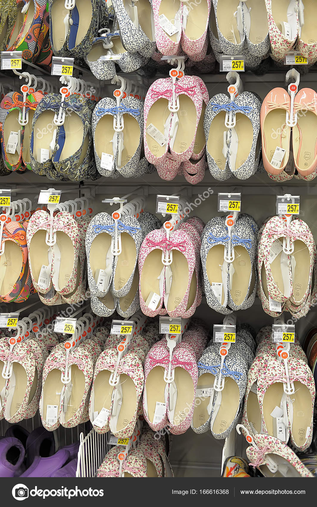 bass shoes russia