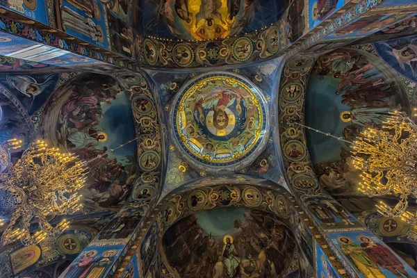 Intérieur de l'église du Sauveur sur le sang versé — Photo