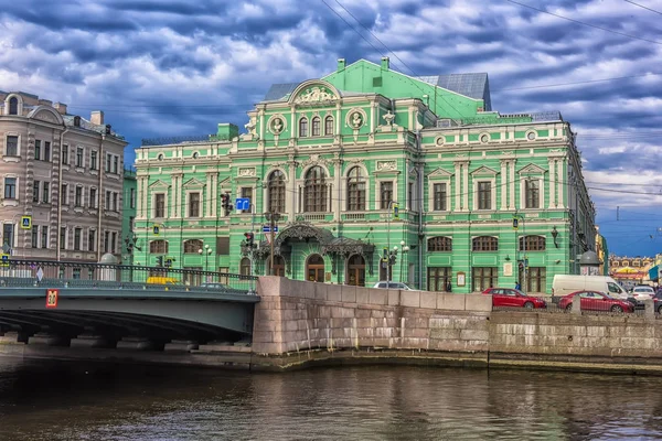 Das Bolschoi-Schauspielhaus, benannt nach ga tovstonogov — Stockfoto