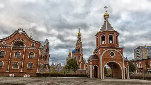 Russia, Novocheboksarsk, 22,10,2017 The Cathedral of the Holy Equal-to-the-Apostles Prince Vladimir, Novocheboksarsk — Stock Photo, Image