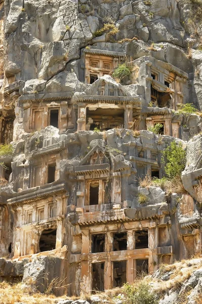 Beroemde Lycische graven van de oude Caunos stad, Dalyan, Turkije — Stockfoto