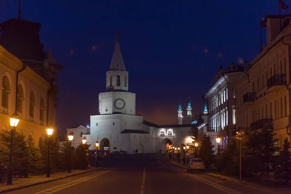 Πύργος του Spasskaya (του Σωτήρος) το βράδυ, το Κρεμλίνο του Καζάν στη Ρωσία — Φωτογραφία Αρχείου