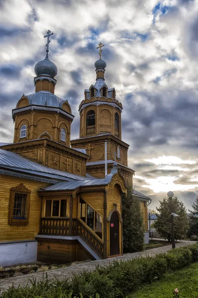 Το μοναστήρι Κοίμησης Θεοτόκου Bogorodichny Τίχβιν είναι μια Ορθόδοξη γυναικών μ — Φωτογραφία Αρχείου