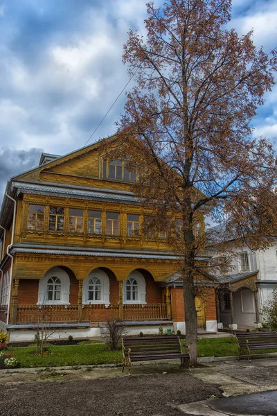 Тихвинский Богородичный Успенский монастырь - православный женский m — стоковое фото