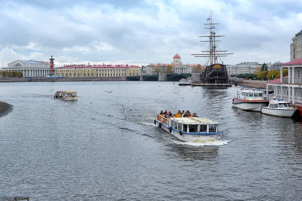 Rusya Petersburg 2013 Restoranı Uçan Hollandalı Neva Tekne — Stok fotoğraf