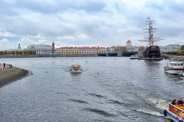 Rusland Sint Petersburg 2013 Restaurant Flying Dutchman Boot Schip Neva — Stockfoto