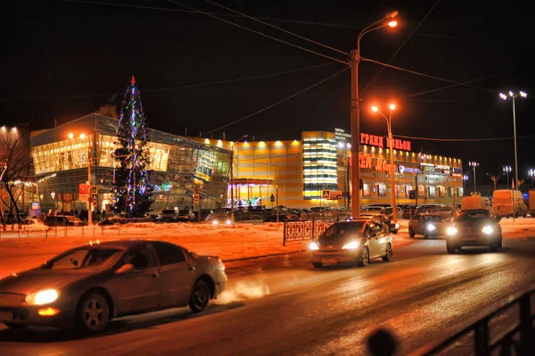 Ryssland, Sankt-Petersburg, 27,01,2013 den moderna köpcentrumet — Stockfoto