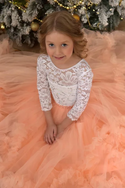 Young girl in a chic  white pink dress — Stock Photo, Image