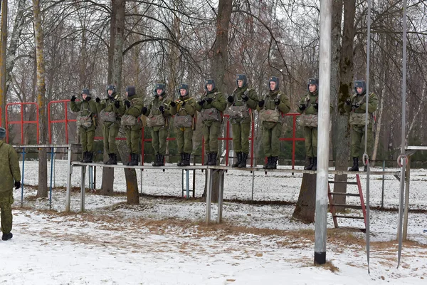 Oroszország Novorossiysk 2014 Gyakorló Felszerelés Katonai Ejtőernyősök Kiképzésére Első Ugrások — Stock Fotó