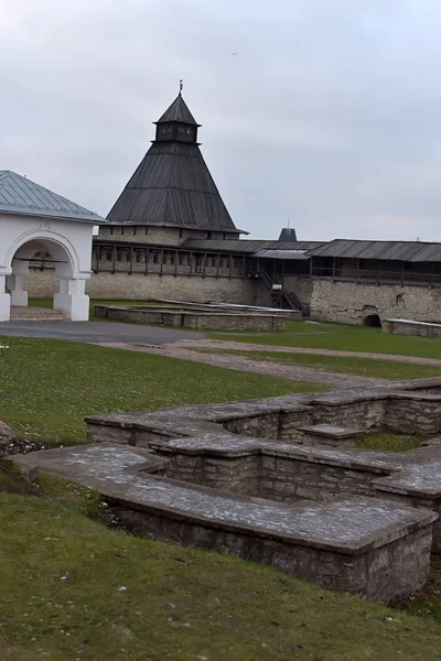 Вид Псковского Кремля, Псков Кром, древняя цитадель в Пскове — стоковое фото