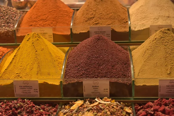 Especias vendidas en el mercado — Foto de Stock