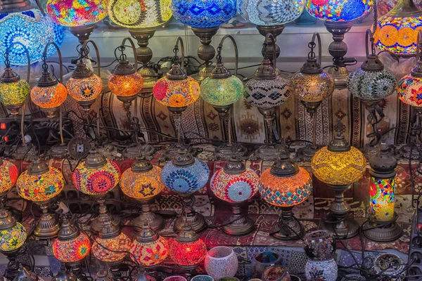 Lămpi de vânzare pe Grand Bazaar — Fotografie, imagine de stoc